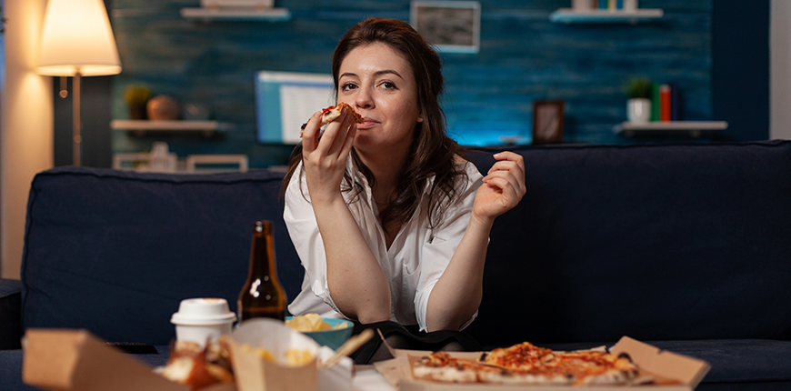 Quais os motivos que podem te deixar com fome à noite?